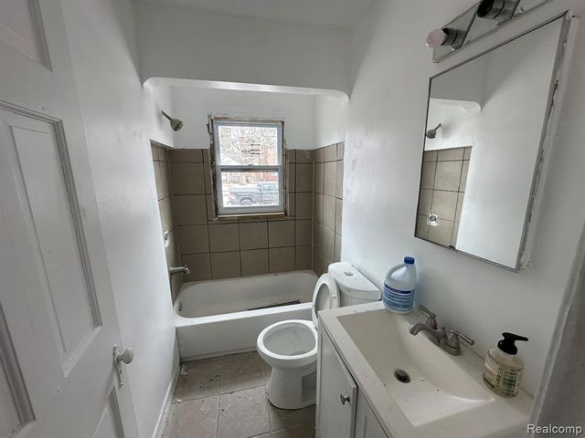 15759 Evergreen Road, Detroit, MI 48223