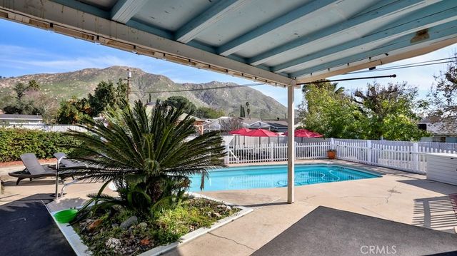 138 Green Oaks Drive, Riverside, CA 92507