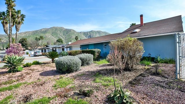 138 Green Oaks Drive, Riverside, CA 92507