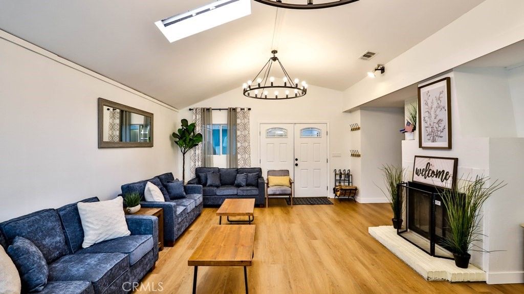 Image 4 of property listing at 138 Green Oaks Drive, Riverside, CA 92507
