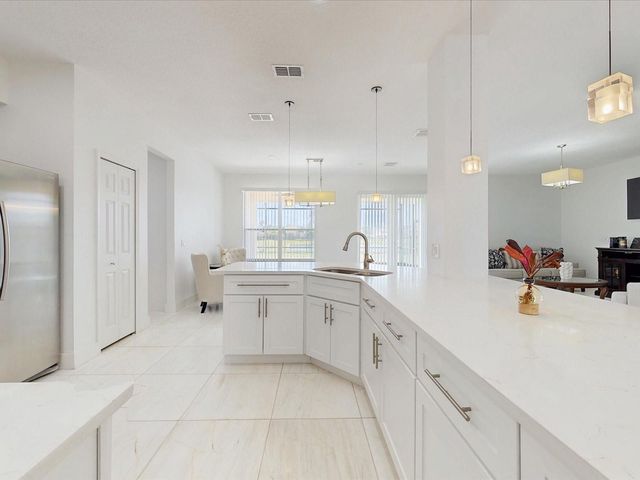 6609 LAKE PEMBROKE PLACE, Orlando, FL 32829