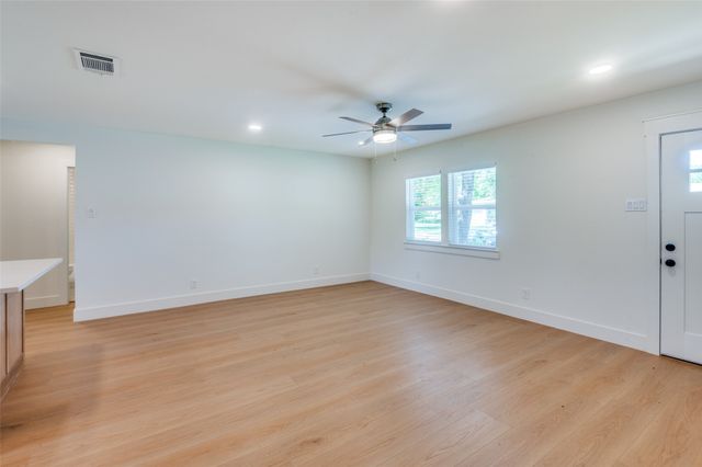 418 Goodyear Street, Irving, TX 75062