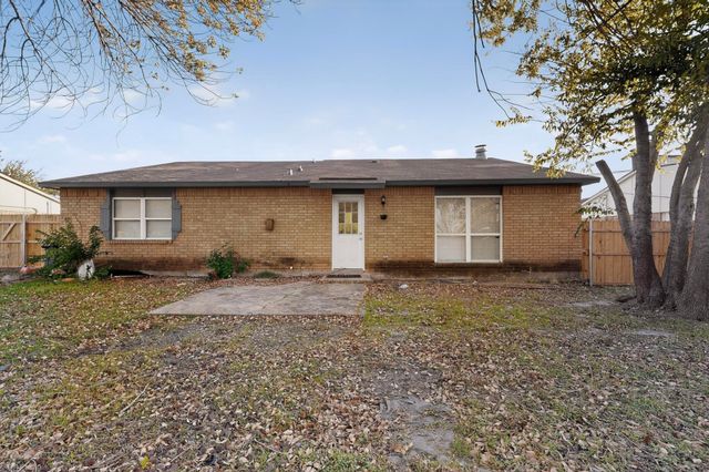 6805 Newcastle Place, North Richland Hills, TX 76182