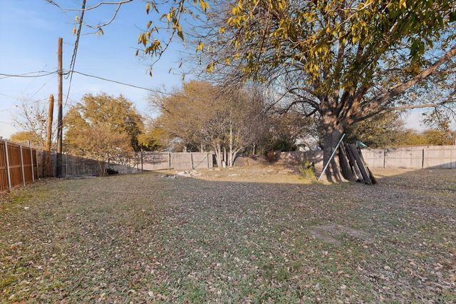 6805 Newcastle Place, North Richland Hills, TX 76182