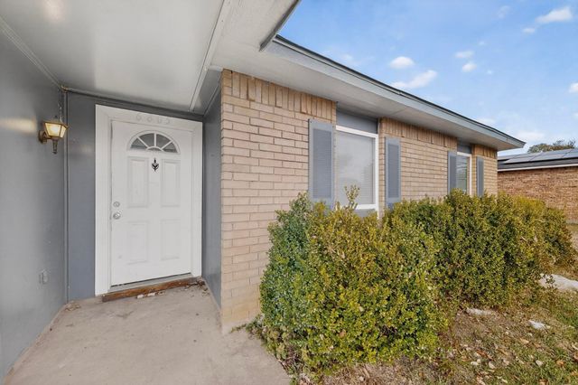 6805 Newcastle Place, North Richland Hills, TX 76182