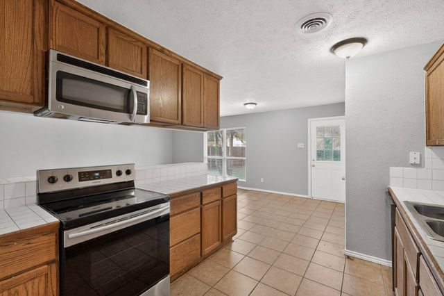 6805 Newcastle Place, North Richland Hills, TX 76182