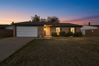 6805 Newcastle Place, North Richland Hills, TX 76182