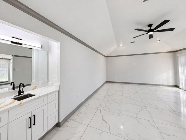 405 Post Oak Drive, Baytown, TX 77520