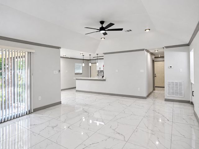 405 Post Oak Drive, Baytown, TX 77520
