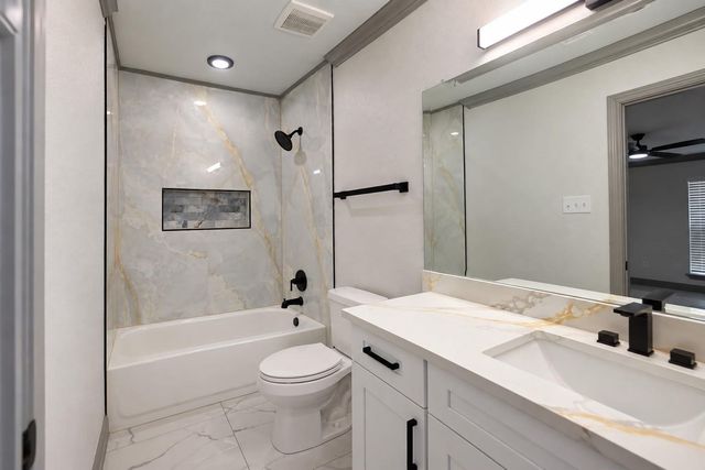 405 Post Oak Drive, Baytown, TX 77520
