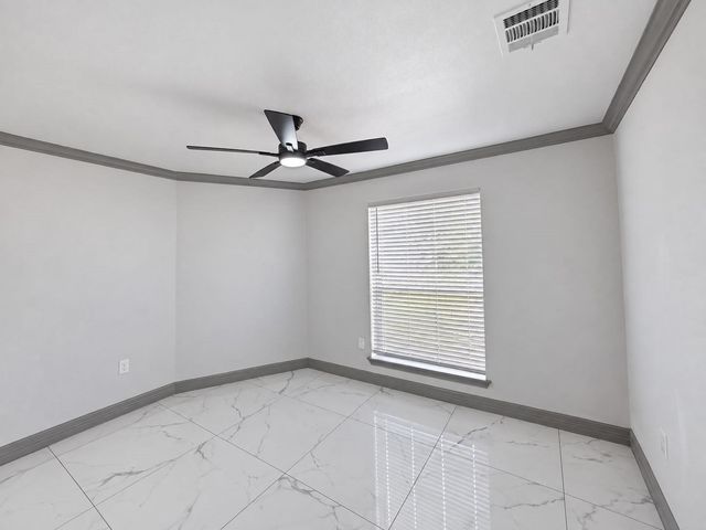 405 Post Oak Drive, Baytown, TX 77520