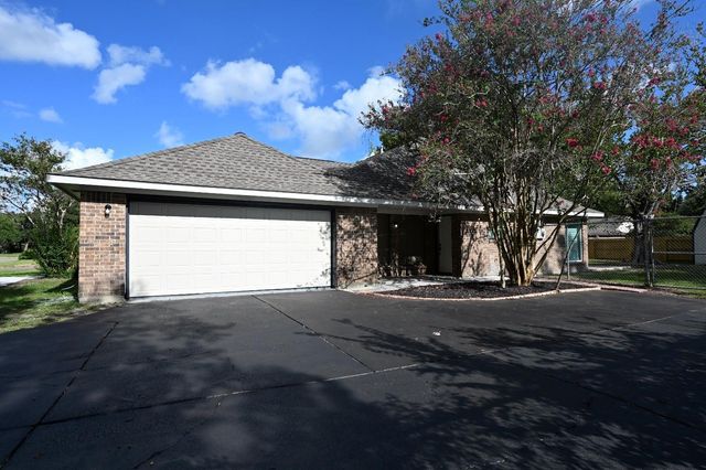 405 Post Oak Drive, Baytown, TX 77520