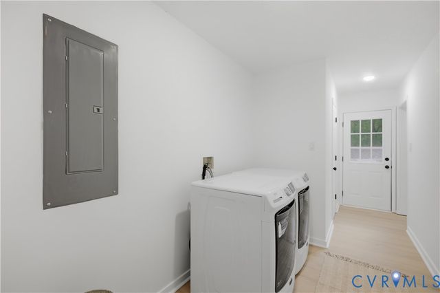 2150 Eastwood Pine Ct, Moseley, VA 23120