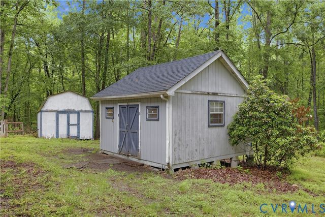2150 Eastwood Pine Ct, Moseley, VA 23120
