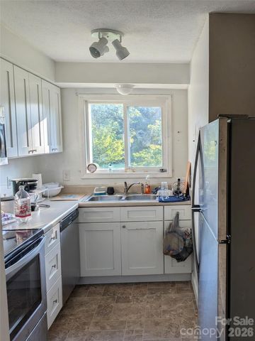 75 Jolly Lane D4, Hendersonville, NC 28739