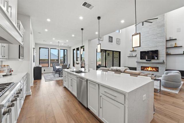 31 Welston Terrace Drive, Tomball, TX 77375