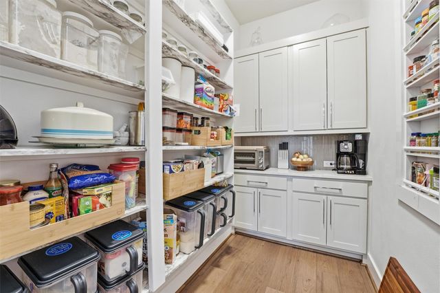 31 Welston Terrace Drive, Tomball, TX 77375