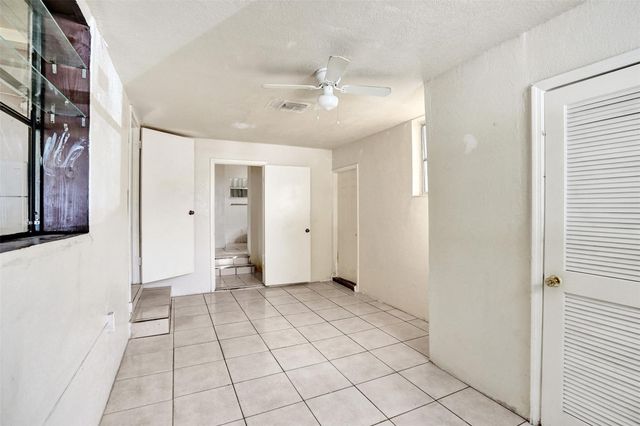 1318 NW 11th Pl, Fort Lauderdale, FL 33311