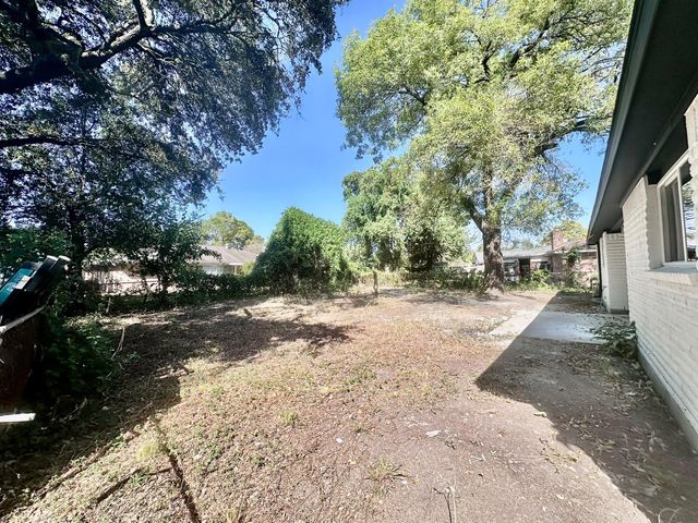 15123 Kaler Road, Houston, TX 77060
