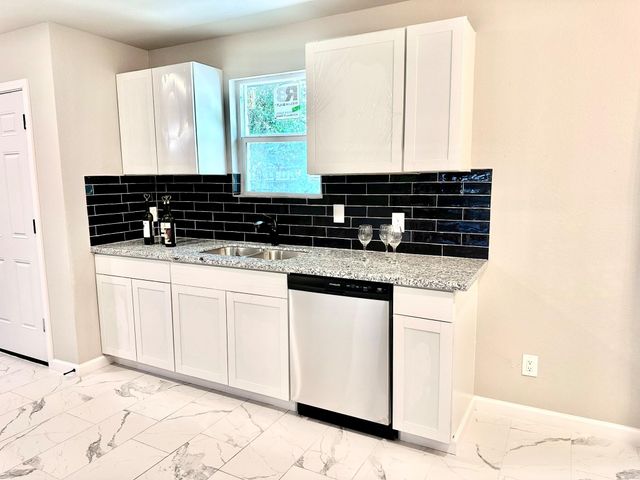15123 Kaler Road, Houston, TX 77060