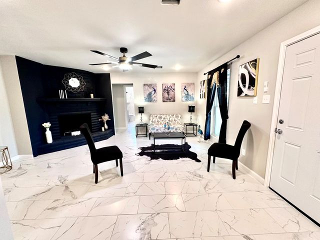 15123 Kaler Road, Houston, TX 77060