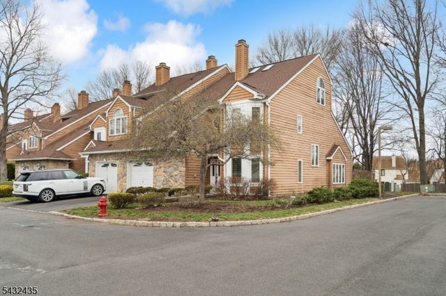 118 Coppertree Ct, Edison Twp., NJ 08820