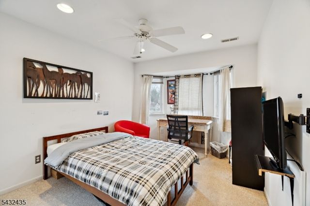 118 Coppertree Ct, Edison Twp., NJ 08820