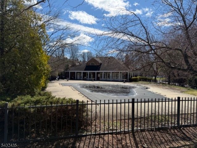 118 Coppertree Ct, Edison Twp., NJ 08820