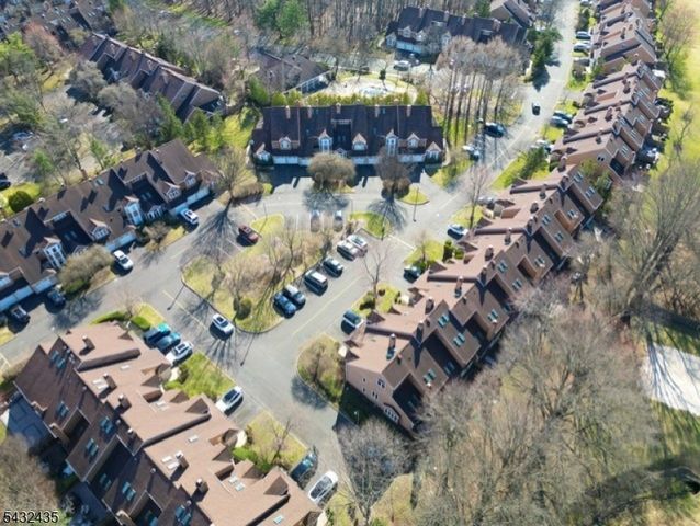 118 Coppertree Ct, Edison Twp., NJ 08820