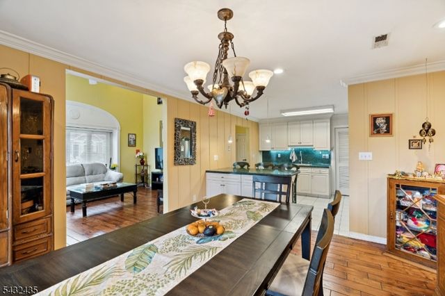 118 Coppertree Ct, Edison Twp., NJ 08820