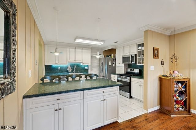 118 Coppertree Ct, Edison Twp., NJ 08820