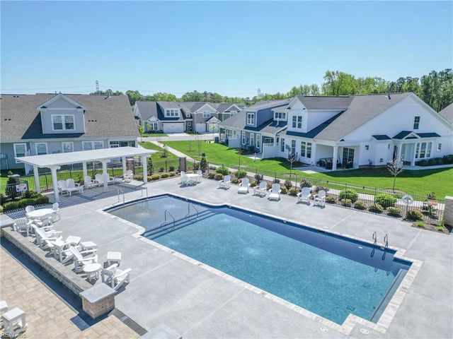 4646 Longleaf Place, Chesapeake, VA 23321