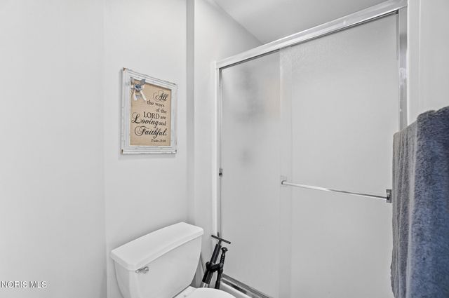 1077 Springcrest Drive, Waterville, OH 43566