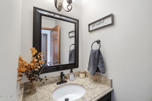 1077 Springcrest Drive, Waterville, OH 43566