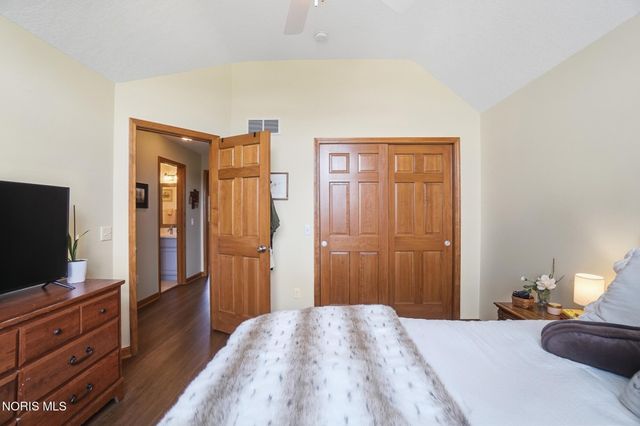 1077 Springcrest Drive, Waterville, OH 43566