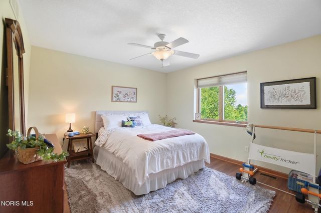 1077 Springcrest Drive, Waterville, OH 43566