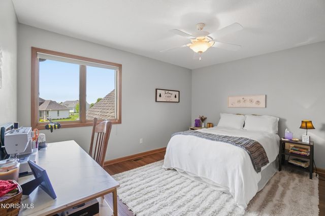 1077 Springcrest Drive, Waterville, OH 43566