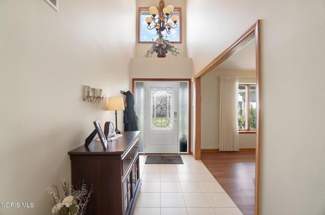 1077 Springcrest Drive, Waterville, OH 43566