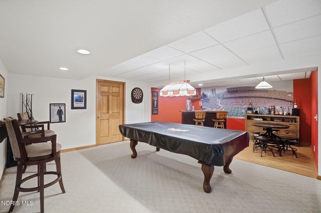 1077 Springcrest Drive, Waterville, OH 43566