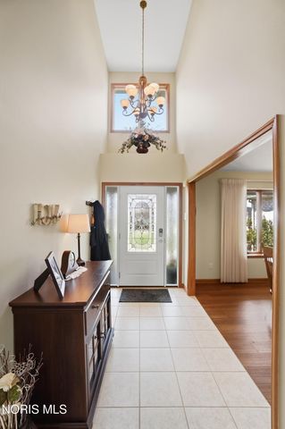1077 Springcrest Drive, Waterville, OH 43566