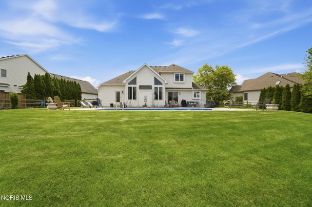 1077 Springcrest Drive, Waterville, OH 43566