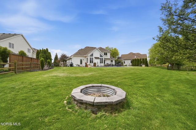 1077 Springcrest Drive, Waterville, OH 43566