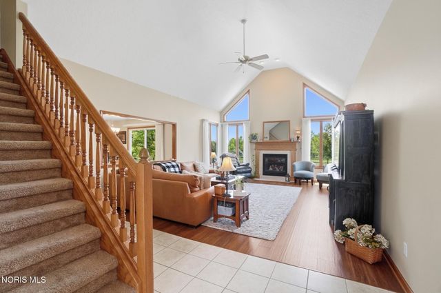 1077 Springcrest Drive, Waterville, OH 43566