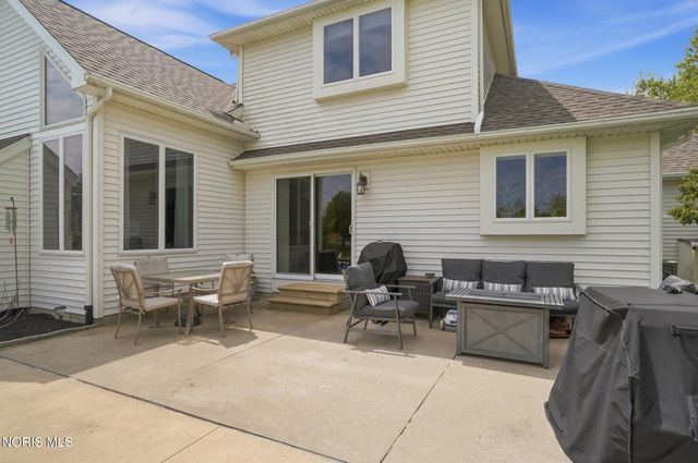 1077 Springcrest Drive, Waterville, OH 43566