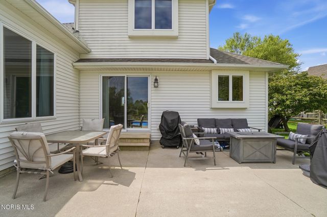 1077 Springcrest Drive, Waterville, OH 43566