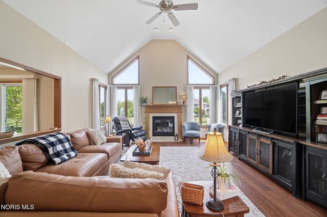 1077 Springcrest Drive, Waterville, OH 43566