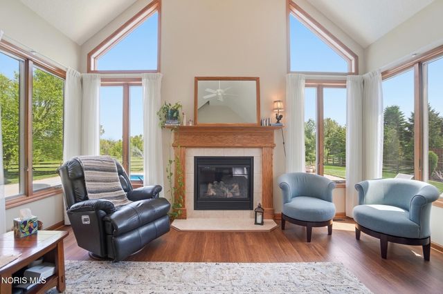 1077 Springcrest Drive, Waterville, OH 43566