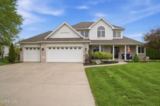1077 Springcrest Drive, Waterville, OH 43566
