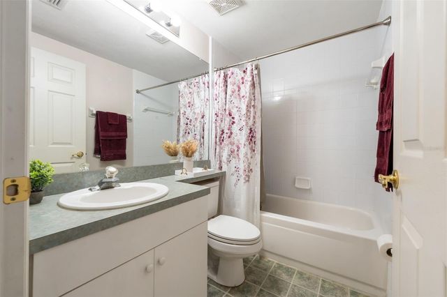 10510 NW 28TH PLACE, Gainesville, FL 32606