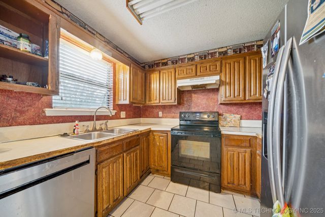 8102 N 121st East Avenue, Owasso, OK 74055